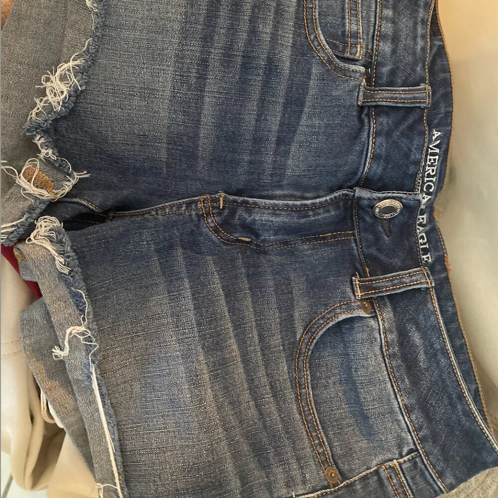American eagle distressed jean shorts